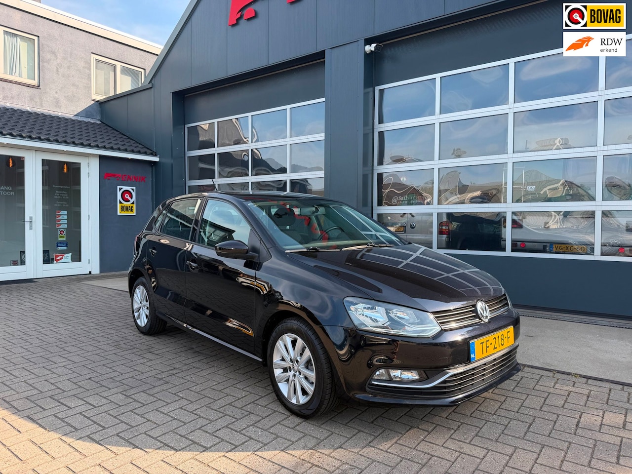 Volkswagen Polo - 1.2 TSI Comfortline Business / Cruise / Top Auto ! - AutoWereld.nl