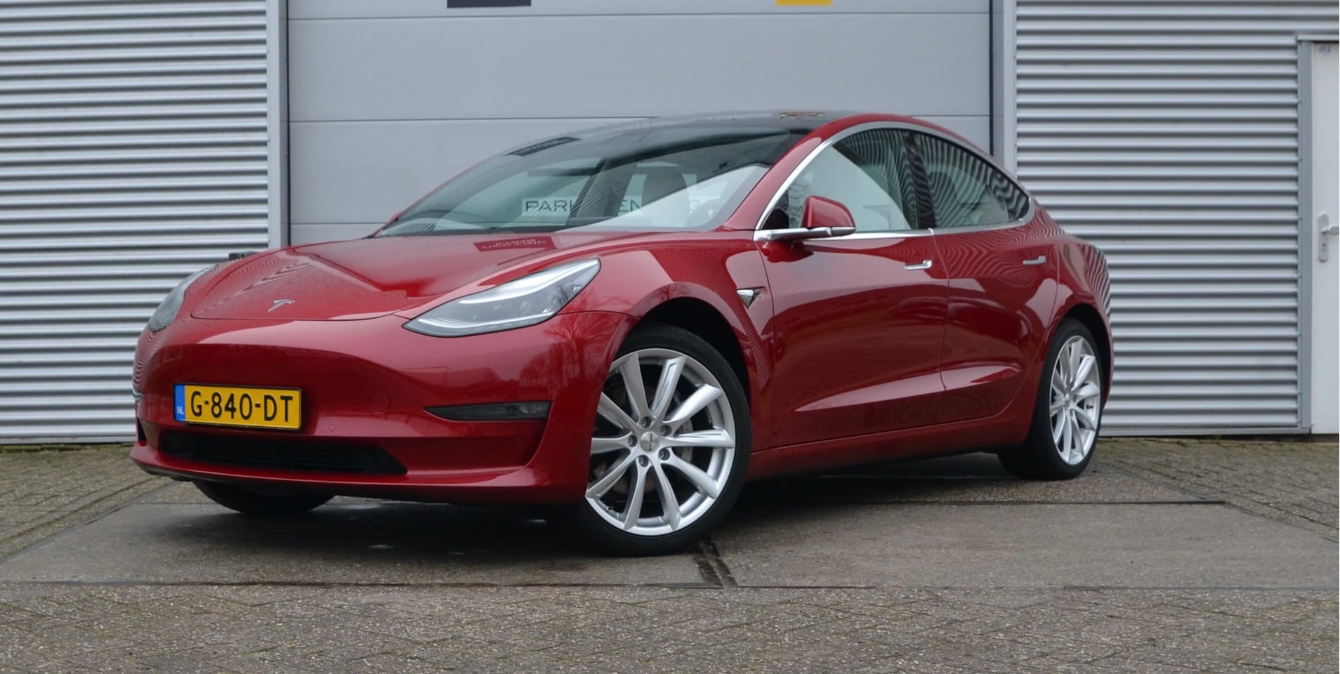 Tesla Model 3 - Standard RWD Plus Wit interieur - AutoWereld.nl
