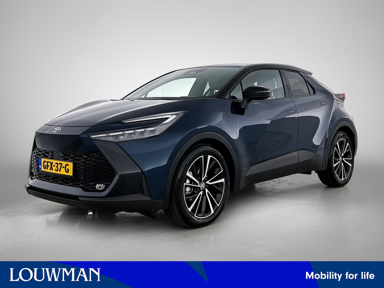Toyota C-HR - 1.8 Hybrid 140 Executive Panoramadak | Stoelverwarming | Climate Control - AutoWereld.nl