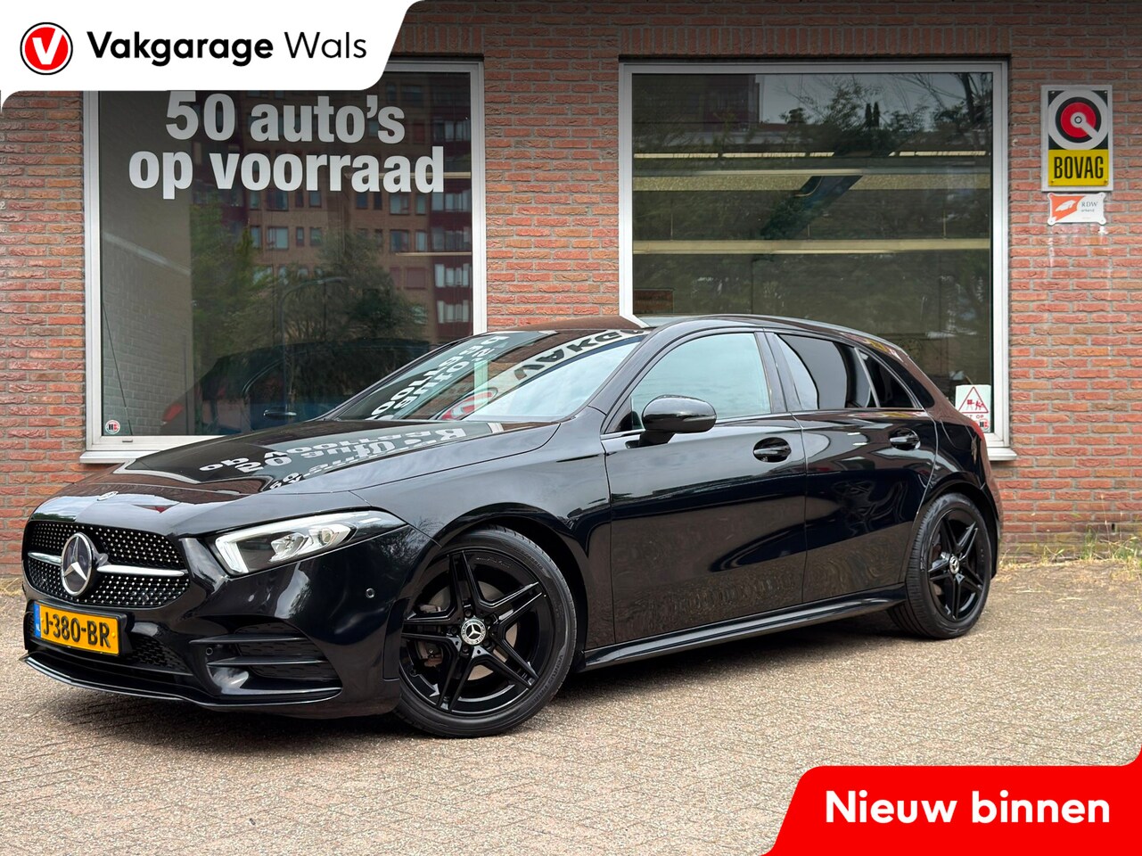 Mercedes-Benz A-klasse - 180 Business Solution AMG | Widescreen | Sfeer-Ambiant | Navi | Cruise | Carplay |Black-on - AutoWereld.nl