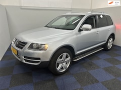 Volkswagen Touareg - 3.0 V6 TDI Highline / SUPER NETJES / RIJDT SCHAKELT TOP / DEALER ONDERHOUDEN