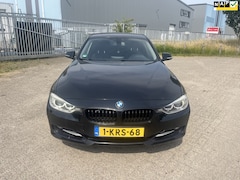 BMW 3-serie - 320i Executive