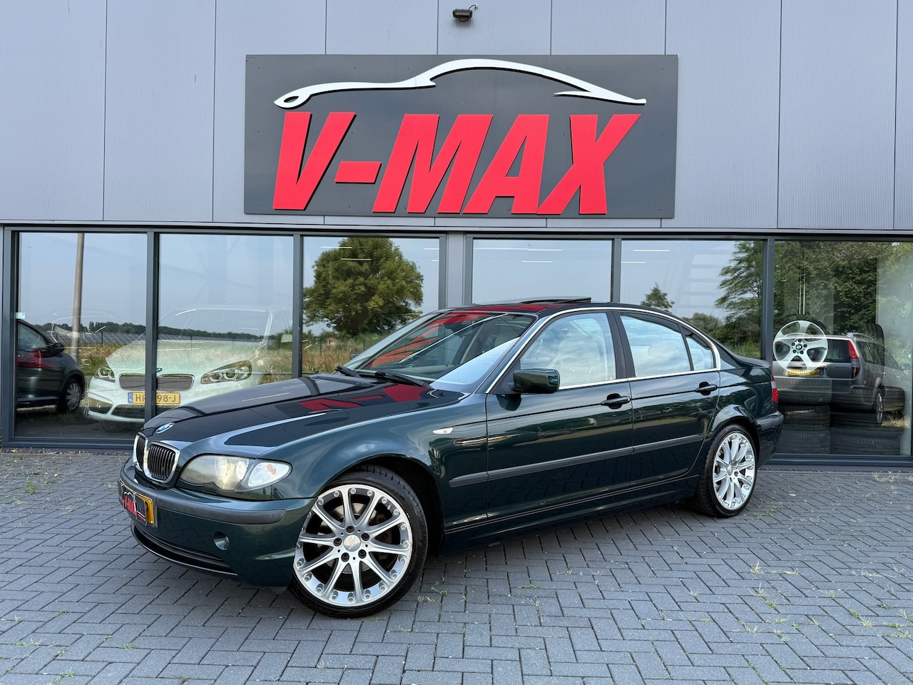 BMW 3-serie - 325i Executive AUT. Dak Xenon Leder Stoelvw Clima Cruise - AutoWereld.nl