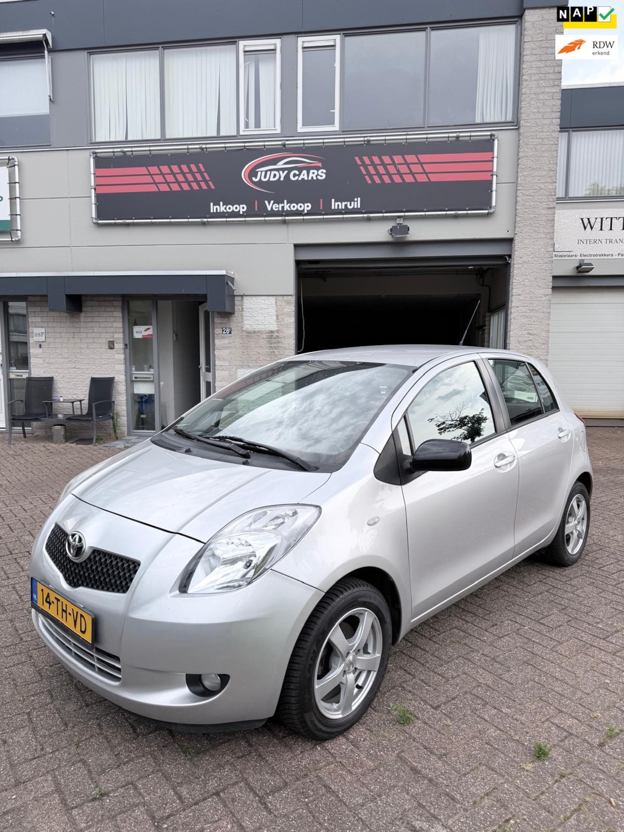 Toyota Yaris - 1.3 VVT-i Luna 1.3 VVTi Luna - AutoWereld.nl