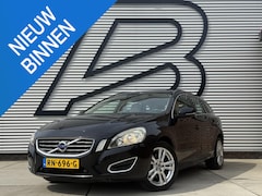 Volvo V60 - 2.0 D3 Summum 1e Eigenaar|Navi|Trekhaak|PDC V+A|Leder|Stoelverw|Clima|Cruise|D-riem vv in