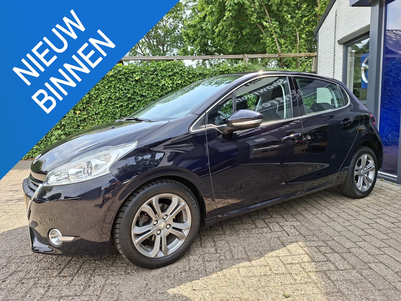Peugeot 208 - 1.2 VTi Allure Clima Navi, Nw. db. riem! - AutoWereld.nl