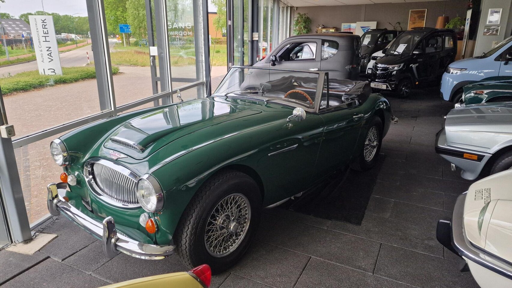 Austin Healey - 3000 BJ8 serie 2/ chroomspaakwielen/ overdrive - AutoWereld.nl