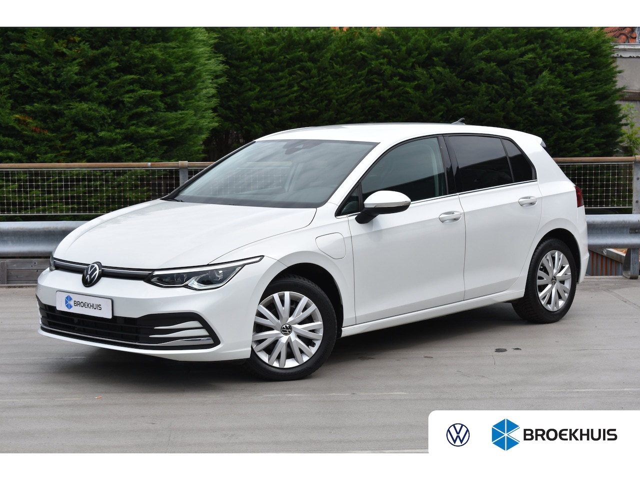 Volkswagen Golf - 1.4 e-Hybrid 204PK Style Phev | INCL. WINTERSET | STOELVERW. | APP. CONNECT | ADAPT. CRUIS - AutoWereld.nl