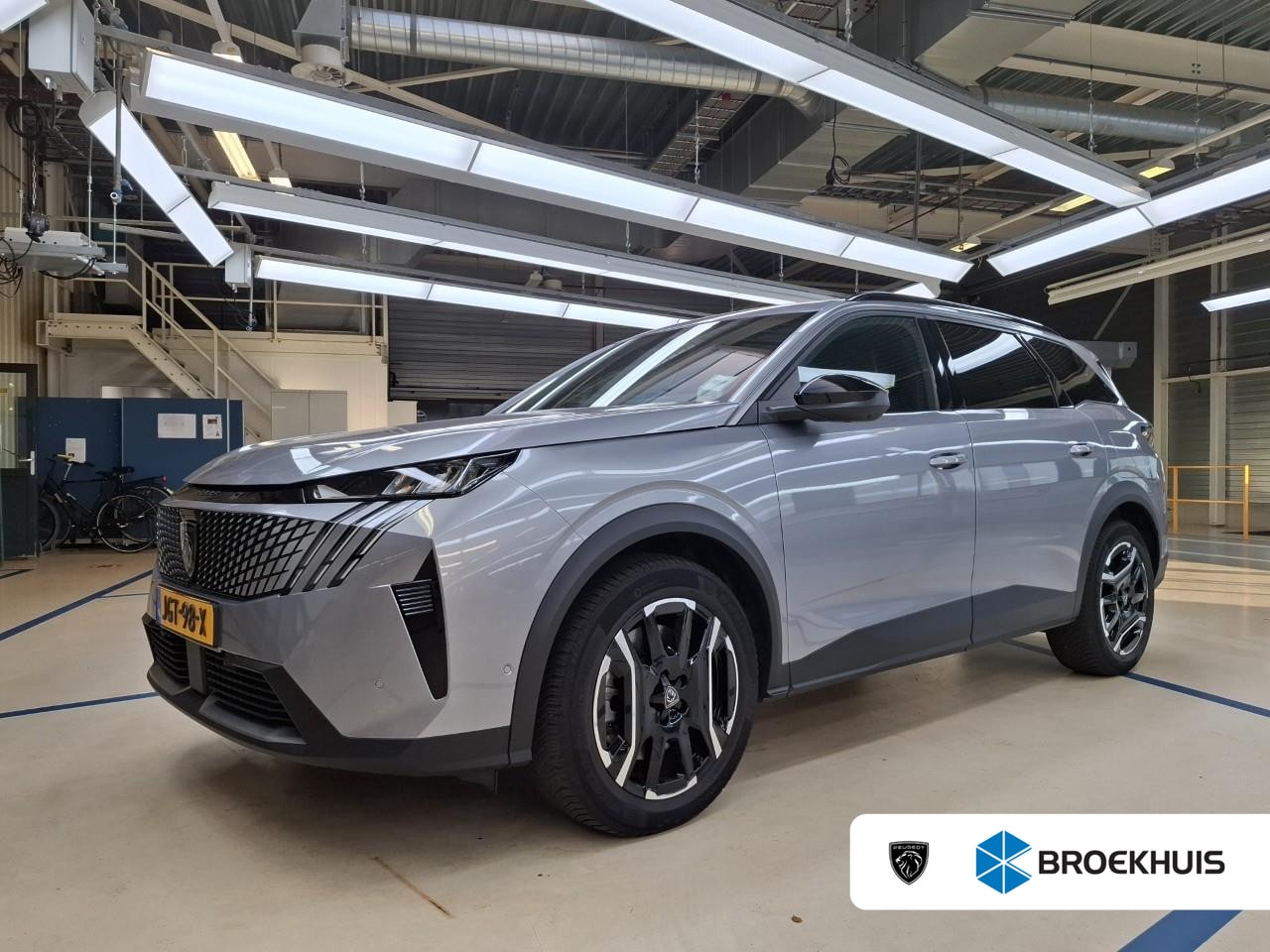 Peugeot e-5008 - Allure Avantage 73 kWh 7p Tot 8 Jaar Garantie! | Afn. Trekhaak | AllSeason | Seat Pack | A - AutoWereld.nl