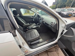 Audi A3 Sportback - 1.2 TFSI Attraction Advance