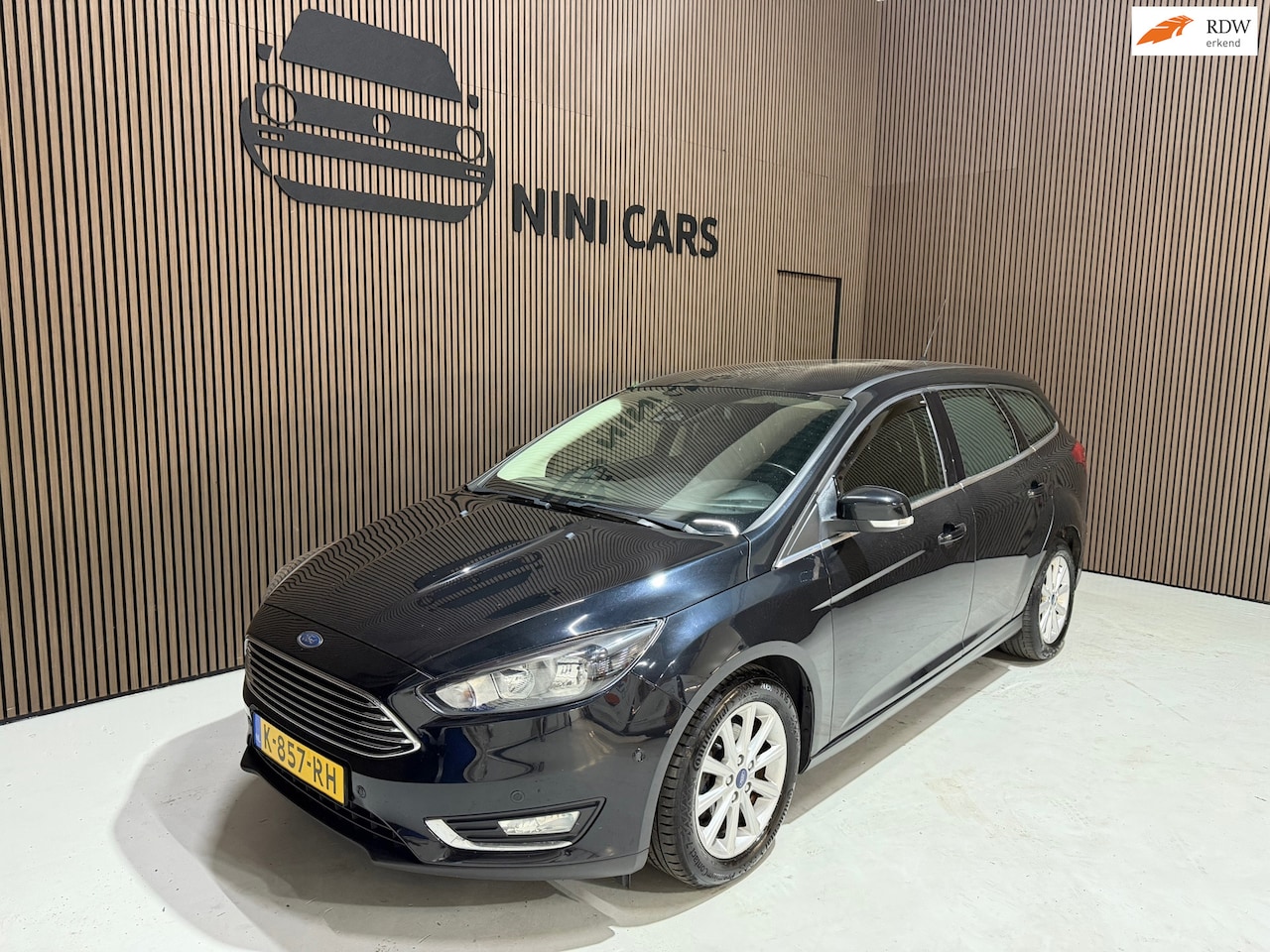 Ford Focus Wagon - 1.0 Titanium Edition voorzien van leuke optie's - AutoWereld.nl