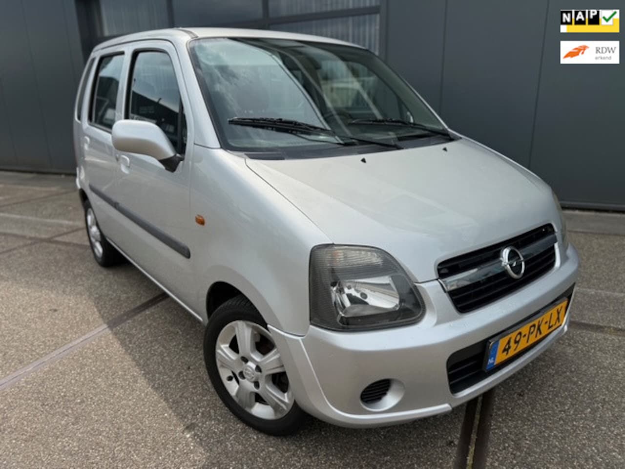 Opel Agila - 1.2-16V Comfort | NAP | APK | AIRCO | BLUETOOTH | - AutoWereld.nl