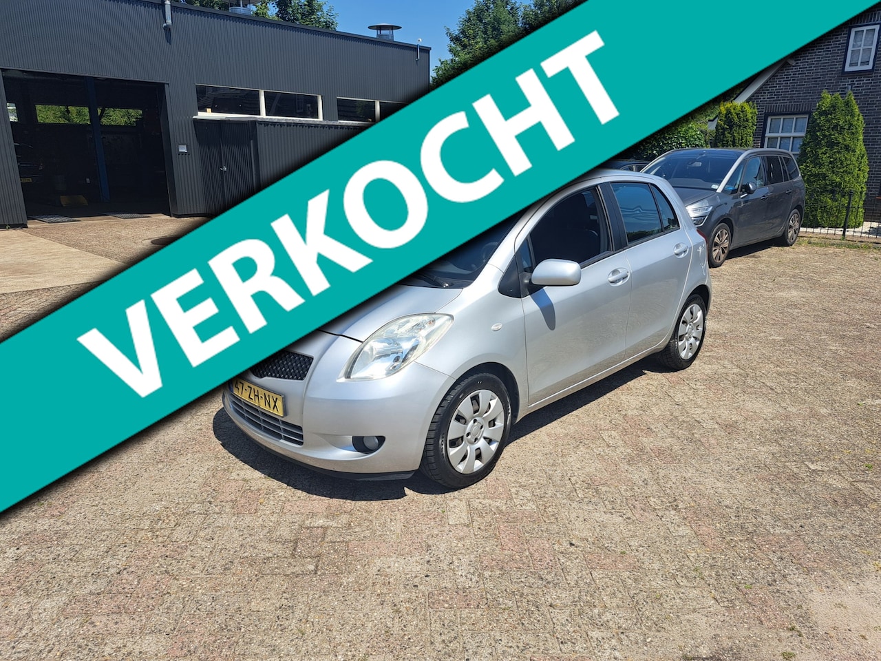 Toyota Yaris - 1.3 VVTi Sol MMT AUTOMAAT - AutoWereld.nl