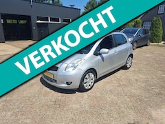 Toyota Yaris - 1.3 VVTi Sol MMT AUTOMAAT