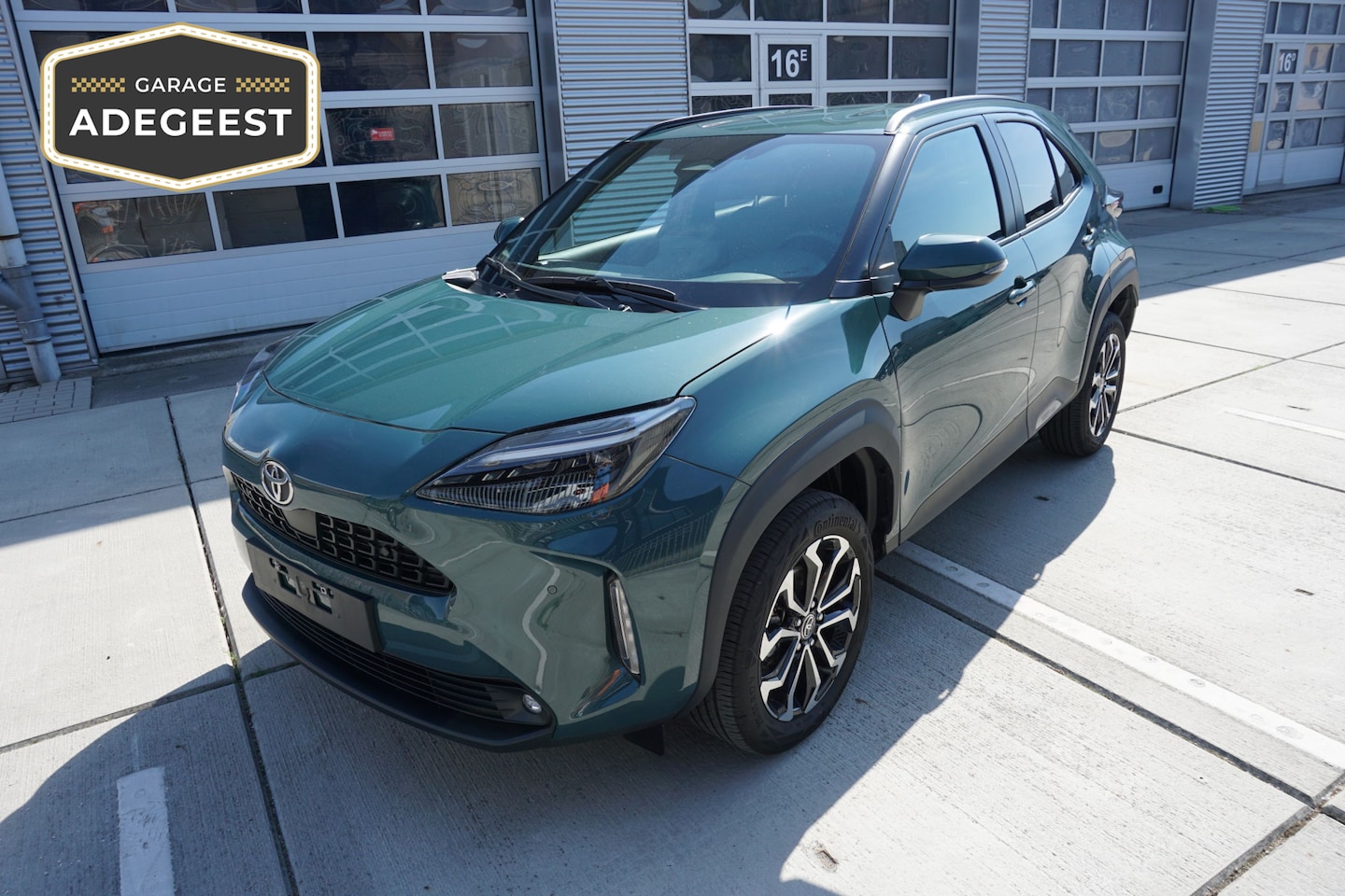 Toyota Yaris Cross - 1.5 Hybrid 130 Dynamic |Navi|Carplay|PDC V+A|Dodehoek|Stoel en stuurverw.|Camera| - AutoWereld.nl