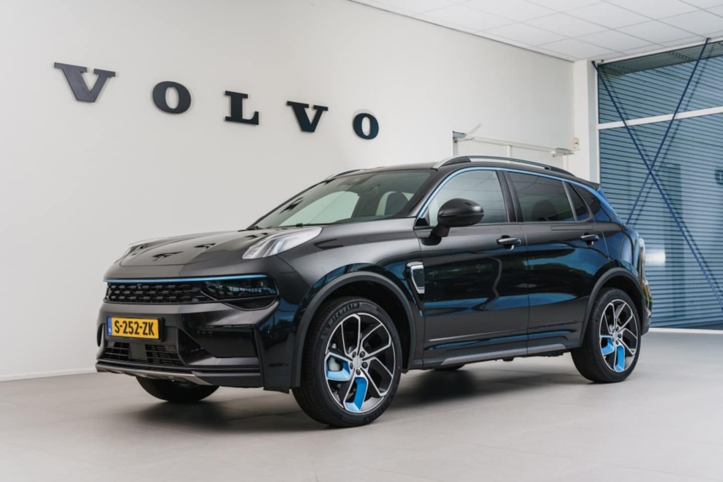Lynk & Co 01 - Plug-in Hybride - AutoWereld.nl