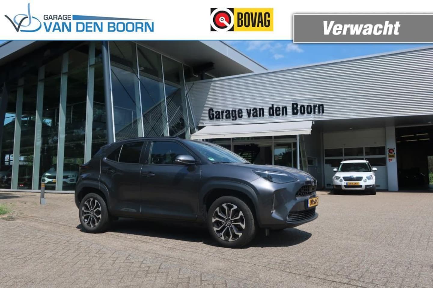Toyota Yaris - 1.5 HEV, Trekhaak, Stoel- en Stuurverwarming, Keyless voll, LED etc. - AutoWereld.nl