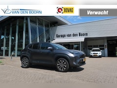 Toyota Yaris - 1.5 HEV, Trekhaak, Stoel- en Stuurverwarming, Keyless voll, LED etc