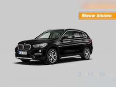 BMW X1 - sDrive20i 192pk High Exe, HUD, Keyless, LED, NaviPro, Camera, Stoelverw, Dealer OH, Trekhk