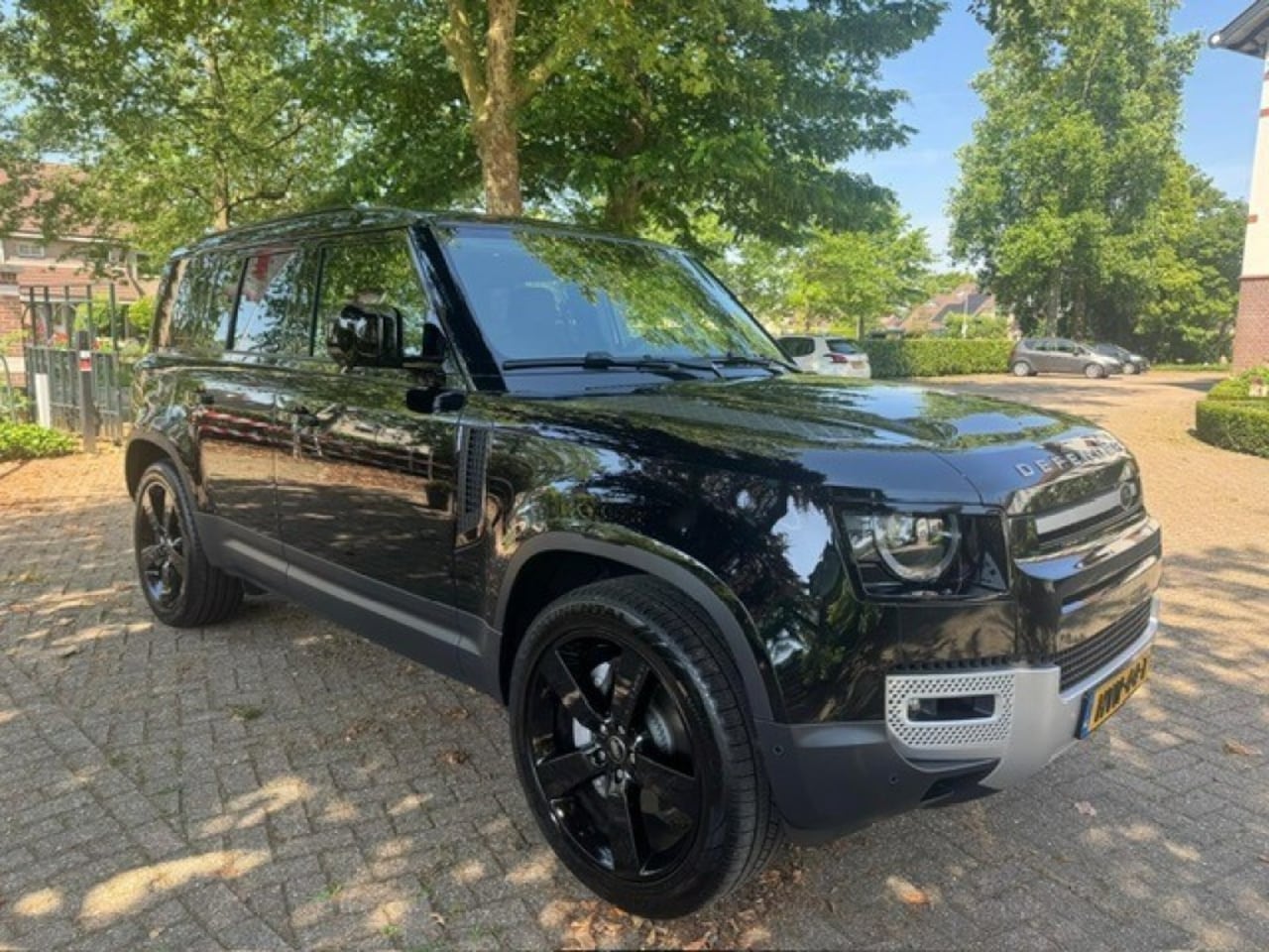 Land Rover Defender 110 - 110 P300e 300pk Phev AWD Aut - AutoWereld.nl