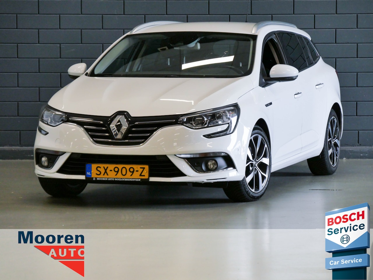 Renault Mégane Estate - 1.2 TCe 130PK Bose | CAMERA | NAVIGATIE | 1.700kg Trekgew. | - AutoWereld.nl