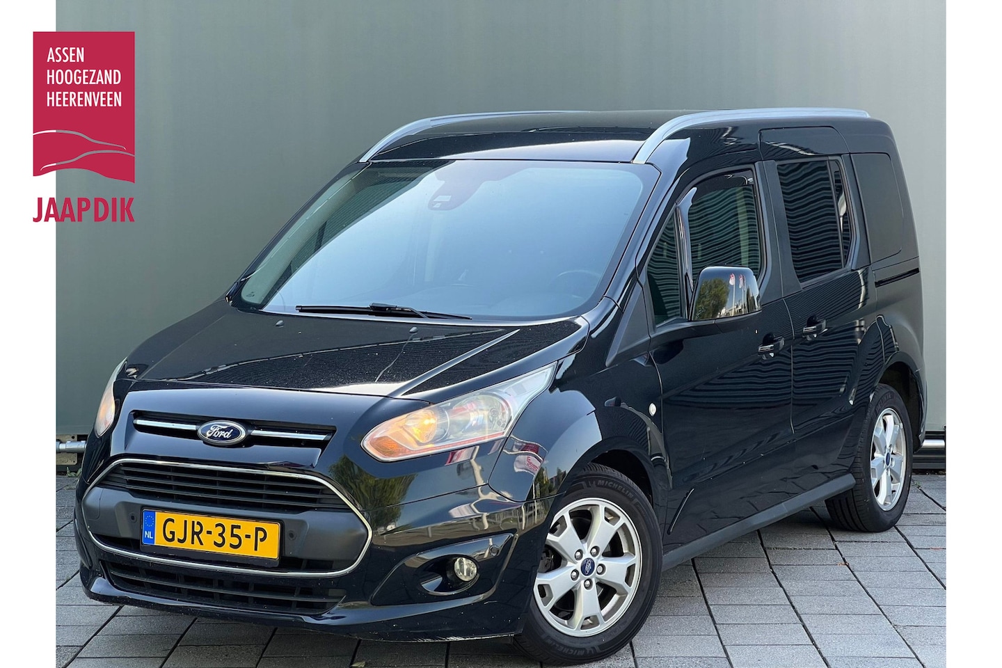 Ford Tourneo Connect Compact - BWJ 2014 | 1.0 101PK Titanium | TREKHAAK | CLIMA | NAVI | CAMERA A | PDC | DONKER GLAS | C - AutoWereld.nl