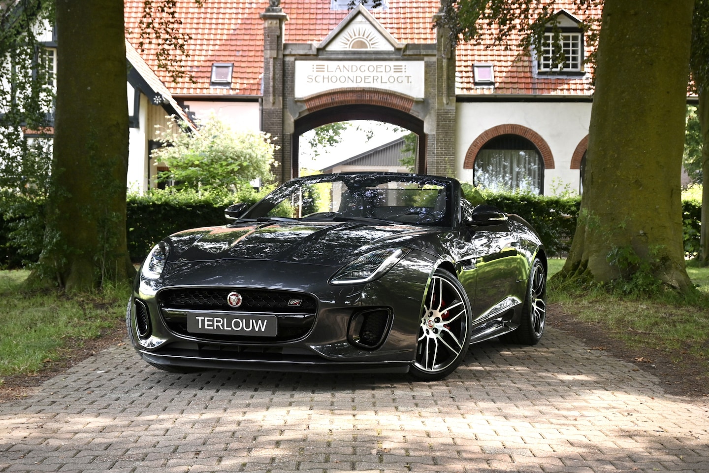 Jaguar F-type - 2.0T Chequered Flag | € 849 per maand* - AutoWereld.nl