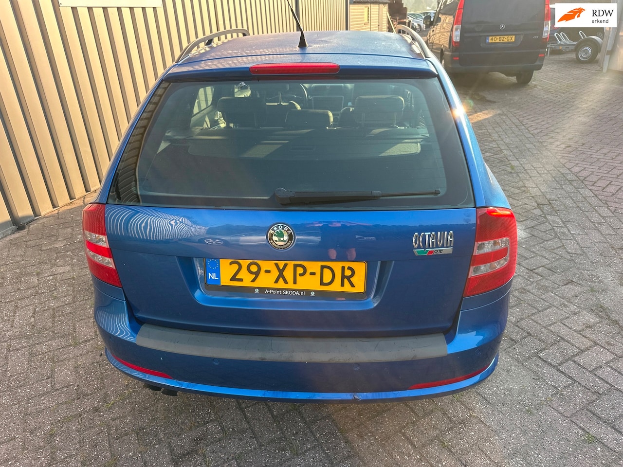 Skoda Octavia Combi - 2.0 TFSI RS super rijdende RS airco koud - AutoWereld.nl