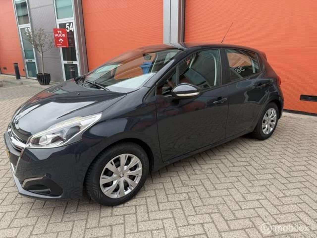 Peugeot 208 - 1.2 PureTech Blue Lion 148.000 KM NAP-AIRCO-APK - AutoWereld.nl