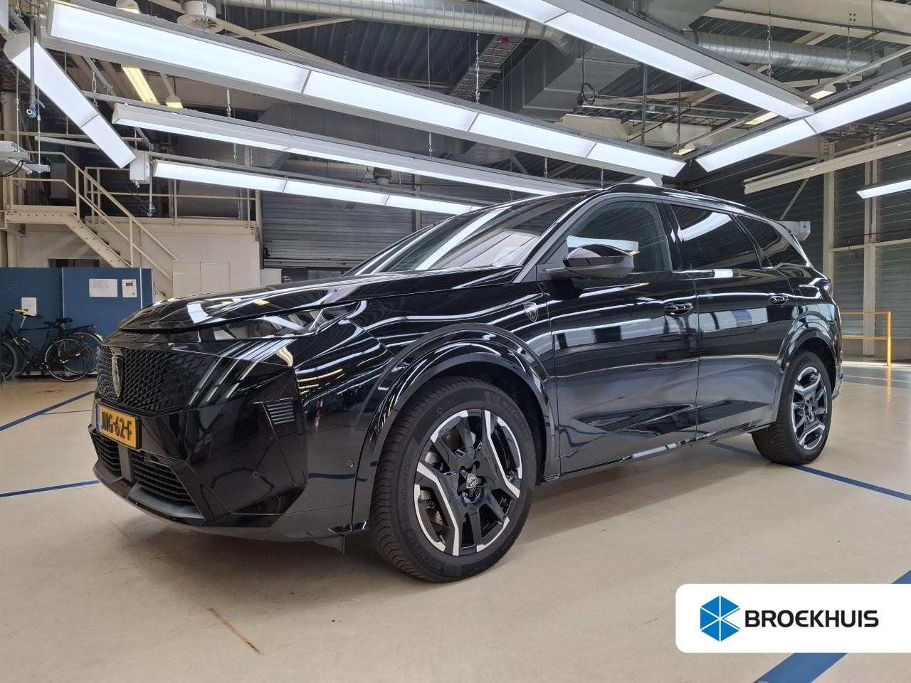 Peugeot e-5008 - GT Avantage 73 kWh 7p | SOH 97,75% | Panorama/schuifdak | Luxe stoelen | Massage | All sea - AutoWereld.nl