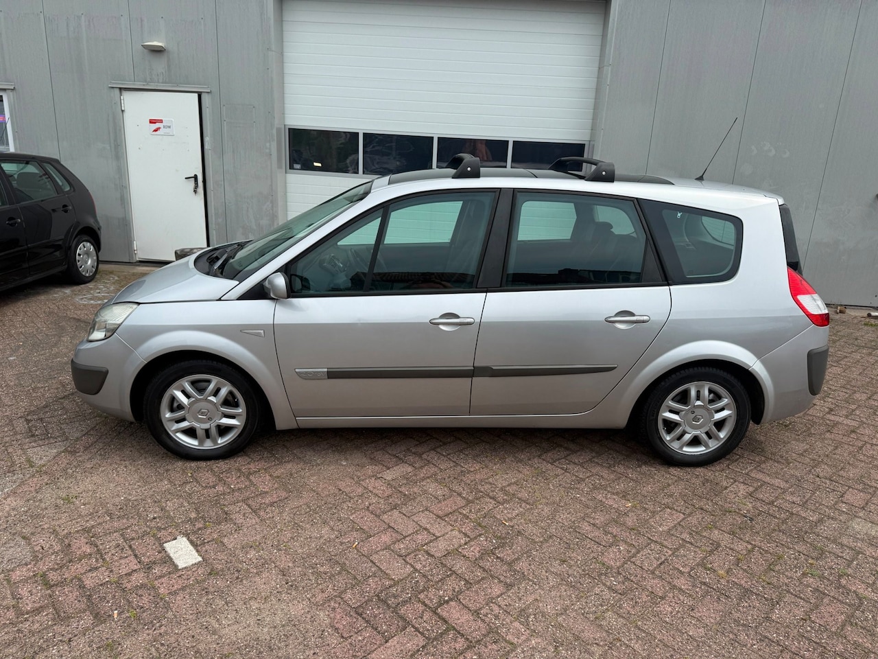 Renault Grand Scénic - 2.0-16V Privilège Luxe 2.0-16V Privilège Luxe - AutoWereld.nl