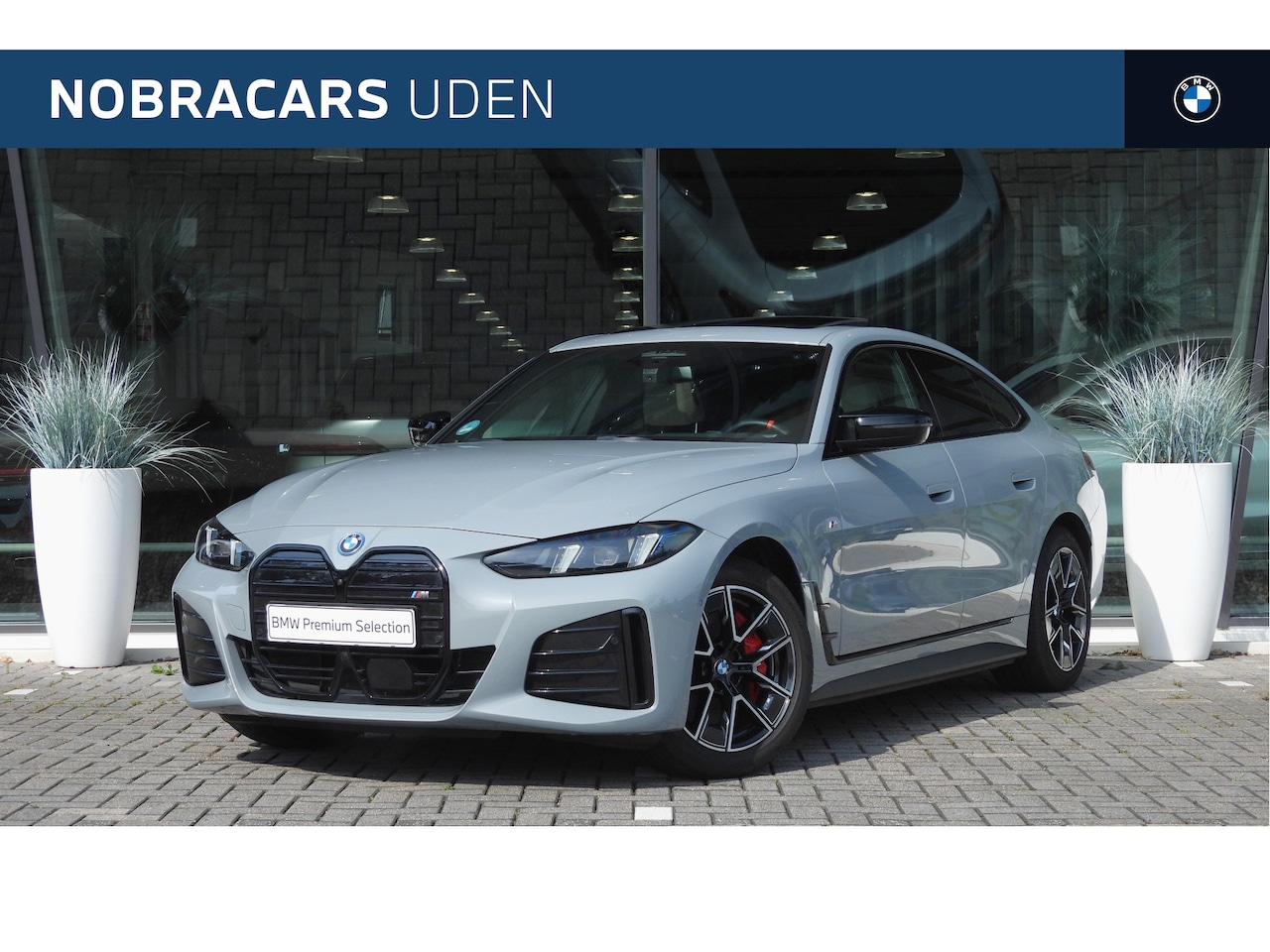 BMW i4 - M60 / Trekhaak / Comfort Access / Harman Kardon / Adaptieve LED / Stoelverwarming / Parkin - AutoWereld.nl