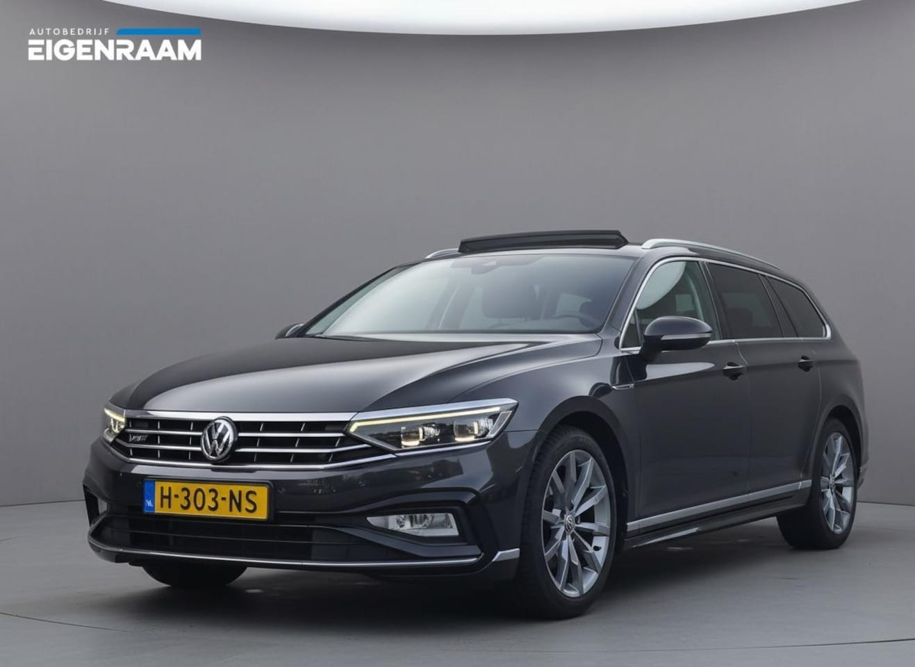 Volkswagen Passat Variant - 1.5TSI DSG R-Line Facelift | Pano | Leder | LED | Trekhaak - AutoWereld.nl