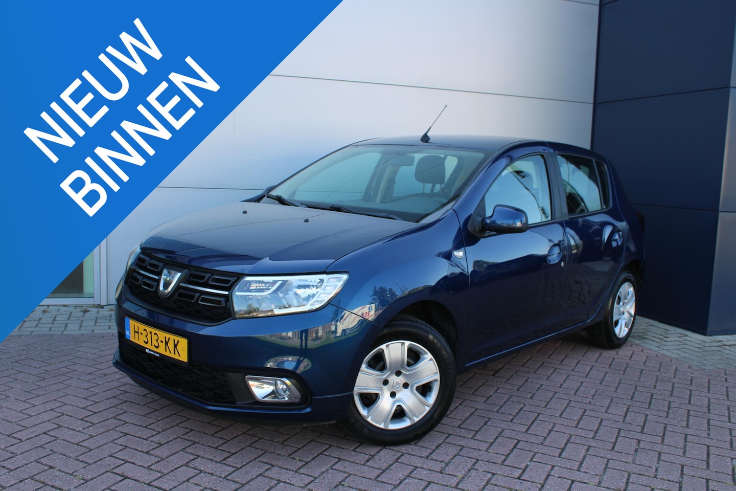 Dacia Sandero - 0.9 TCe 90pk Laureate Airco Navi Camera Carplay Trekhaak Perfect onderhouden - AutoWereld.nl
