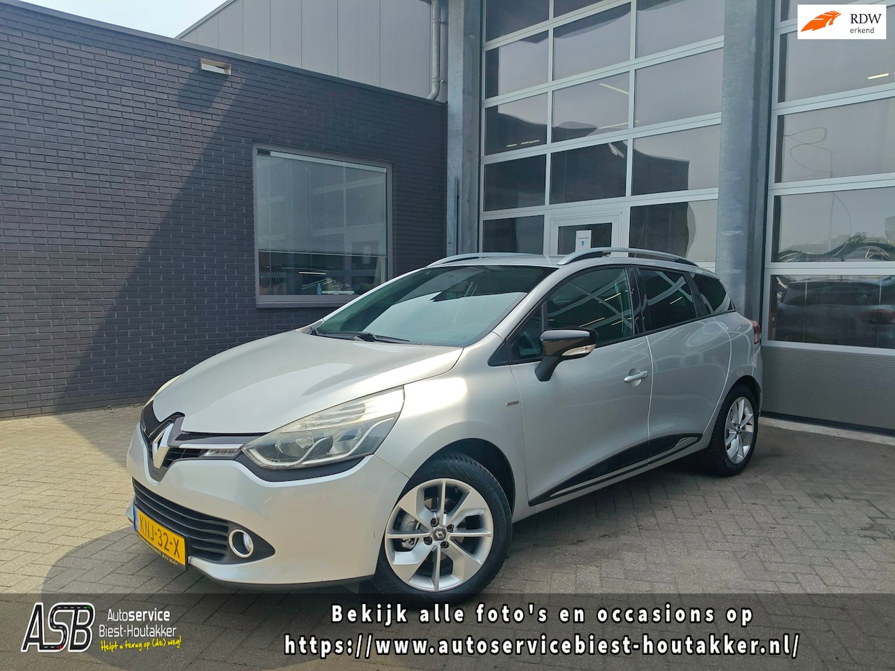 Renault Clio Estate - 0.9 TCe Limited | Navigatie | Bluetooth | Airco | Cruise Control | Parkeersensoren achter - AutoWereld.nl