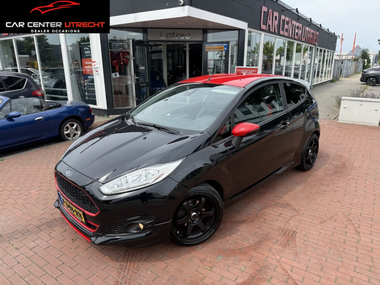 Ford Fiesta - 1.0 EcoB. Red/Black - AutoWereld.nl