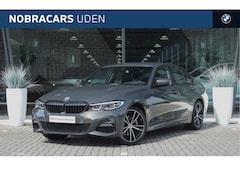 BMW 3-serie - 320e High Executive M Sport Automaat / Sportstoelen / Achteruitrijcamera / Stoelverwarming