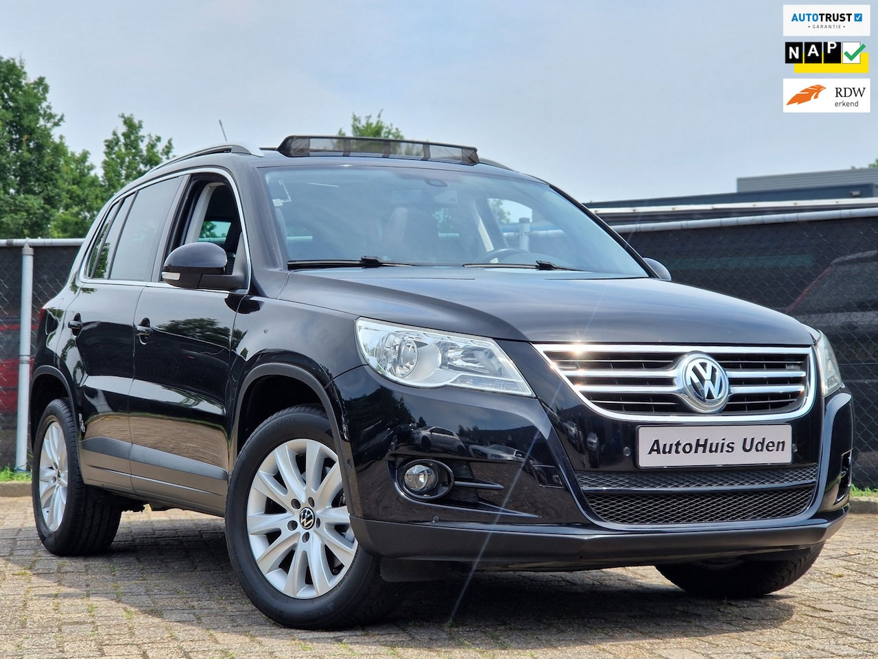 Volkswagen Tiguan - 1.4 TSI Sport&Style*Pano*Navi*Trekhaak*Camera - AutoWereld.nl
