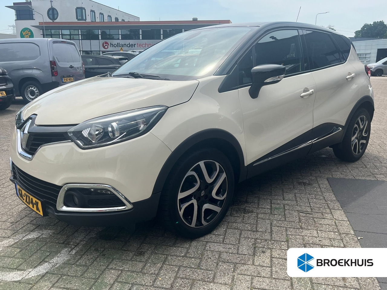 Renault Captur - 0.9 TCe Dynamique | Navi | Camera | Lichtmetalen velgen 17" | PDC-A | - AutoWereld.nl