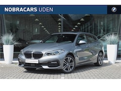 BMW 1-serie - 118i Executive Sport Line Automaat / Panoramadak / Sportstoelen / Comfort Access / Achteru
