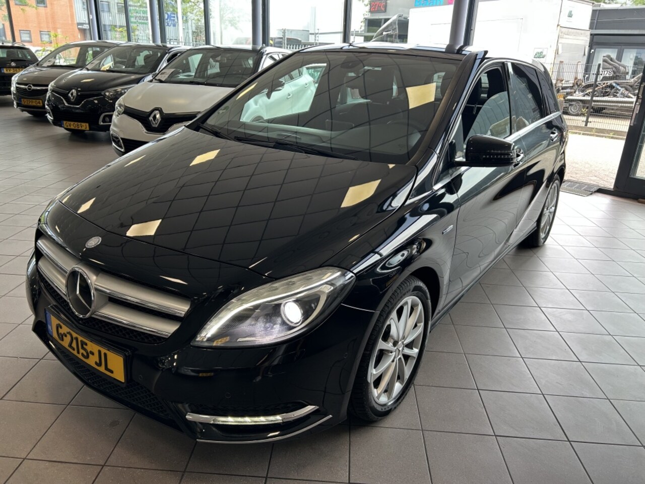 Mercedes-Benz B-klasse - 180 Ambition Climat in NW STAAT NW APK BJ 2011 !!! - AutoWereld.nl