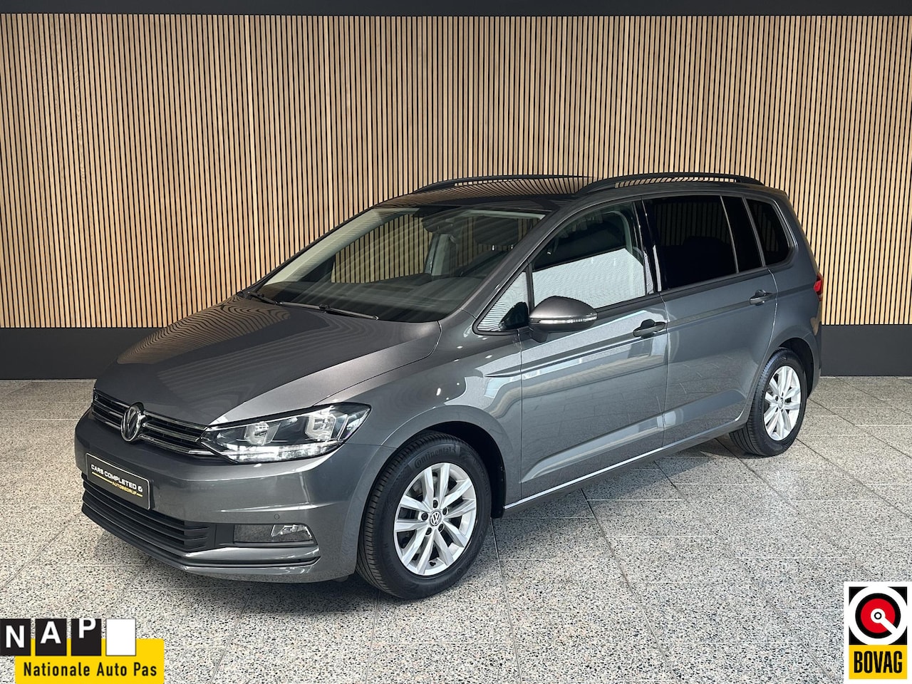 Volkswagen Touran - 1.5 TSI Comfortline 7p NL auto | Trekhaak | Camera | ACC - AutoWereld.nl