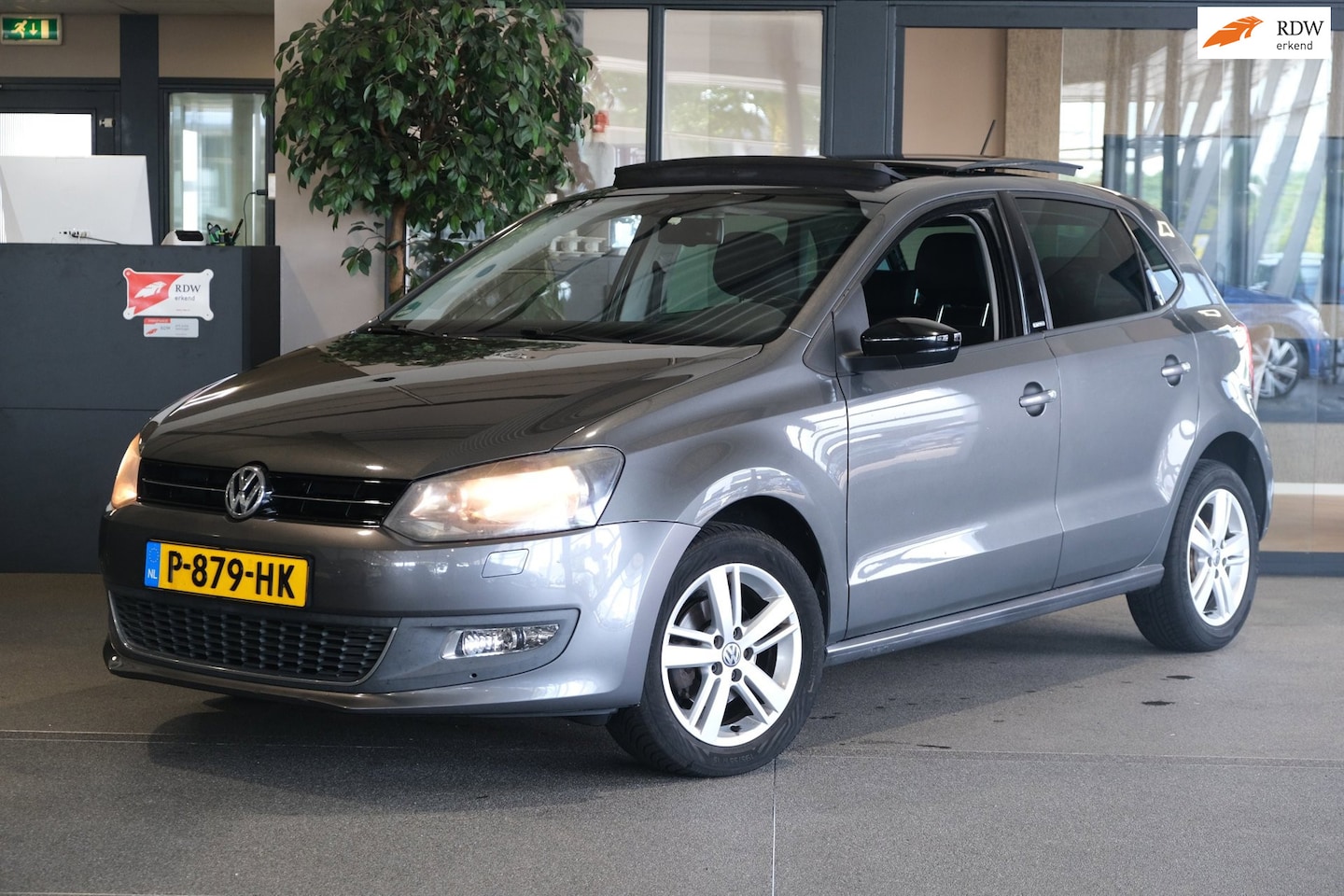 Volkswagen Polo - 1.4-16V Highline STYLE Pano Airco Apple - AutoWereld.nl