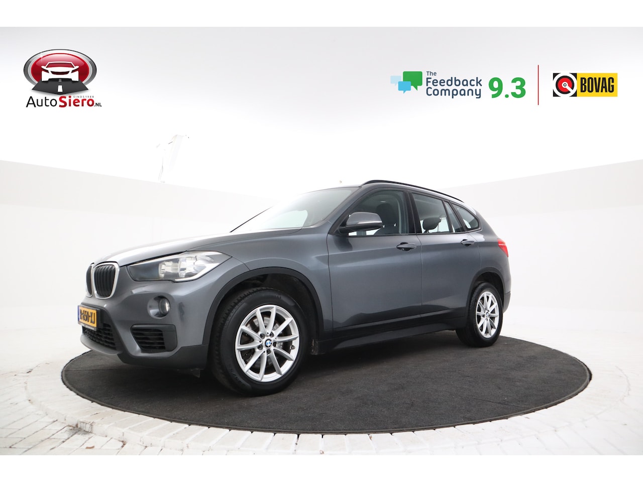 BMW X1 - sDrive20i High Executive 192 PK! Navigatie, Stoelverwarming - AutoWereld.nl