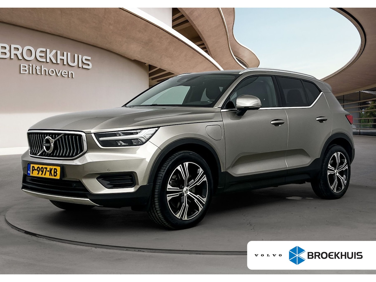 Volvo XC40 - 1.5 T4 Recharge Inscription | Trekhaak | PDC V+A en Camera | Adaptive Cruiscontrol | Stoel - AutoWereld.nl