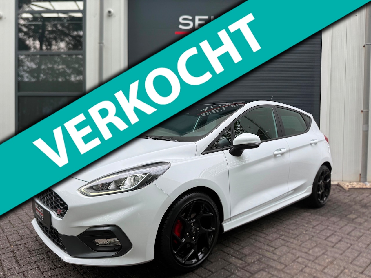 Ford Fiesta - 1.5 EcoBoost ST-3 Performance 200 Pk Pano/Recaro/Xenon/Led/Cruise Control/Climate Control/ - AutoWereld.nl