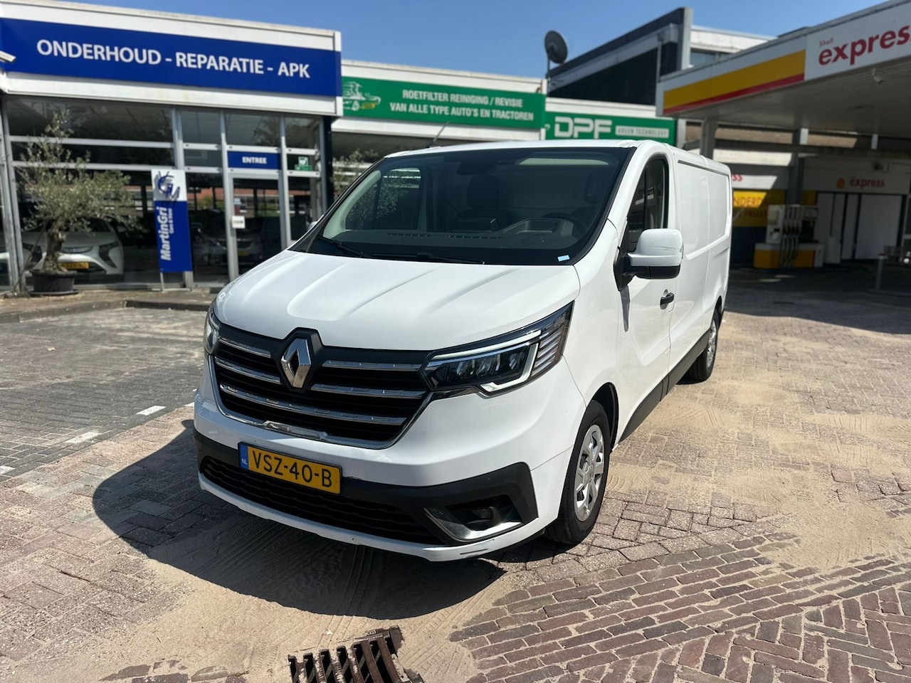 Renault Trafic - 2.0 dCi 130 T30 L2H1 Business - AutoWereld.nl