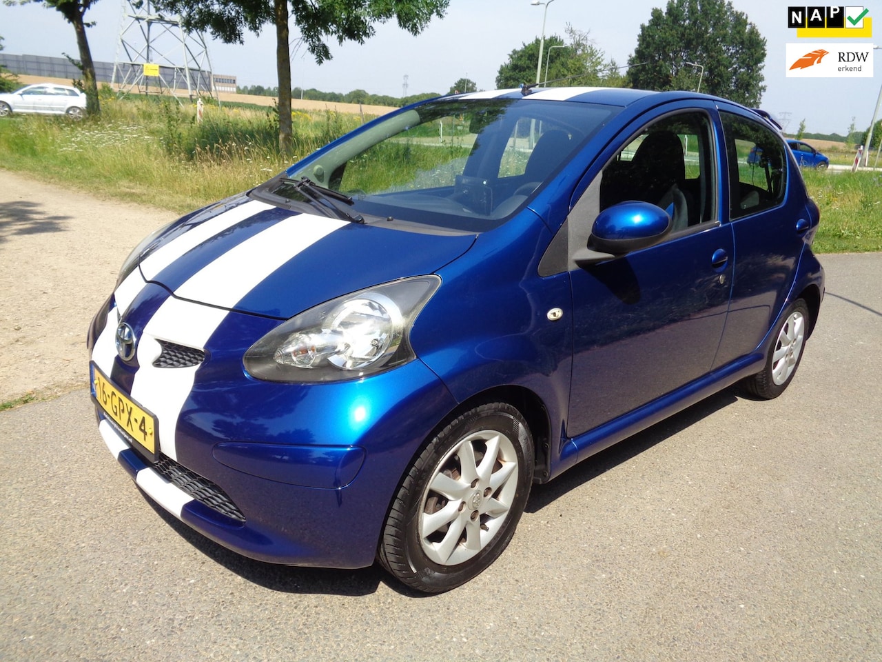 Toyota Aygo - 1.0-12V + Airco!5 Drs!125000 KM+NAP!Apple car.! - AutoWereld.nl