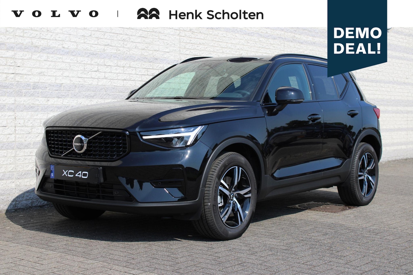 Volvo XC40 - 2.0 B4 Plus Dark | Extra getint glas | Achteruitrijcamera | Apple Carplay & Android Auto | - AutoWereld.nl