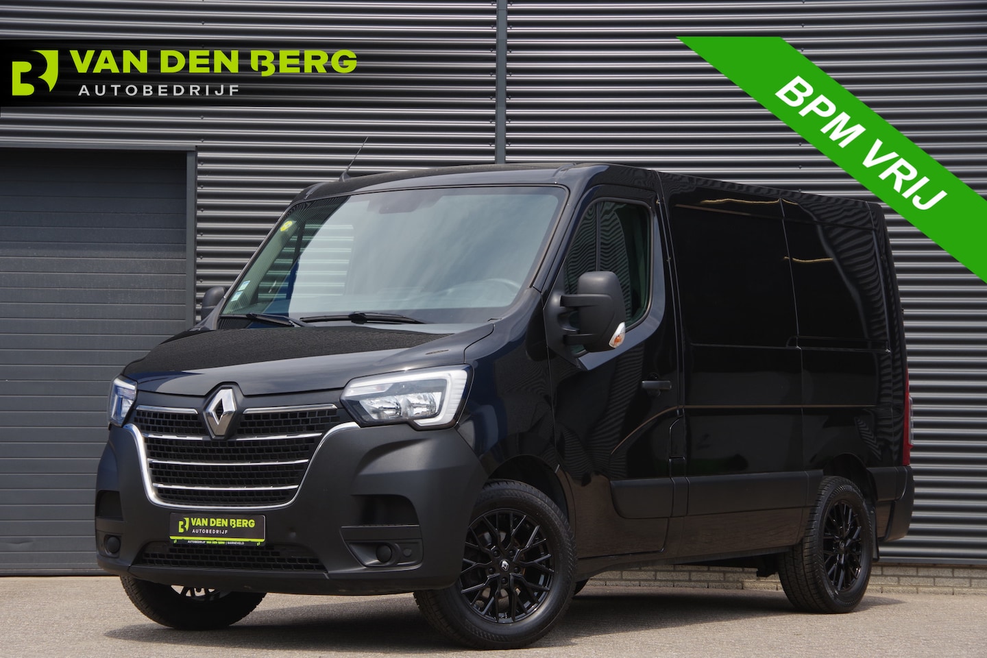 Renault Master - 2.3 dCi L1H1 150PK, TREKHAAK, CAMERA, NAVI, CRUISE, AIRCO, PARKEERSENSOREN - AutoWereld.nl